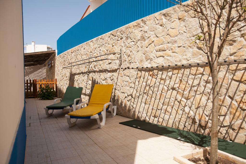 Ericeira Chill Hill Hostel & Private Rooms - Sea Food Ngoại thất bức ảnh